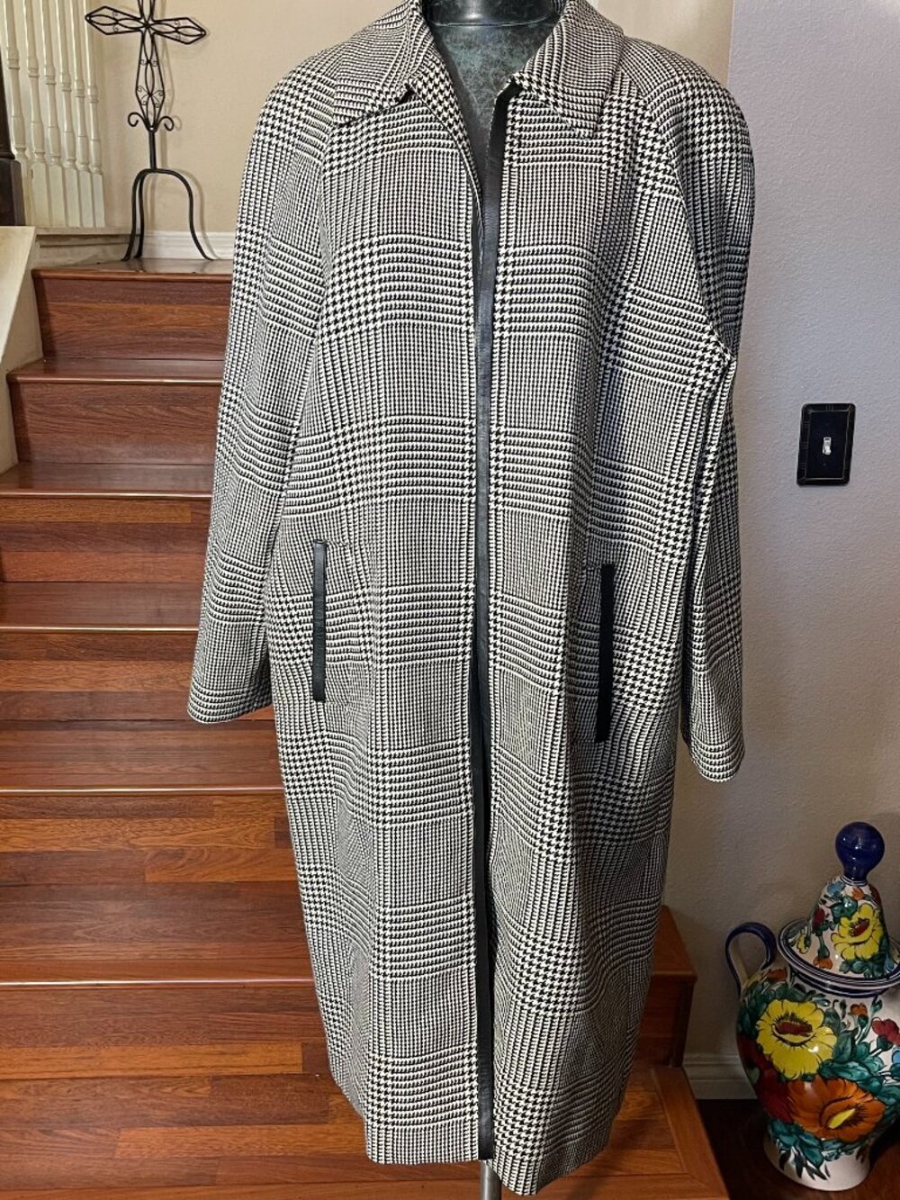 Valerie Stevens Wool Black White Open Overcoat Sz 14 Leather Trim Made Bulgaria